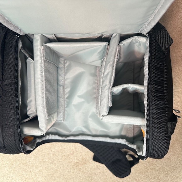 LowePro Fastpack Camera Bag - Picture 4 of 14